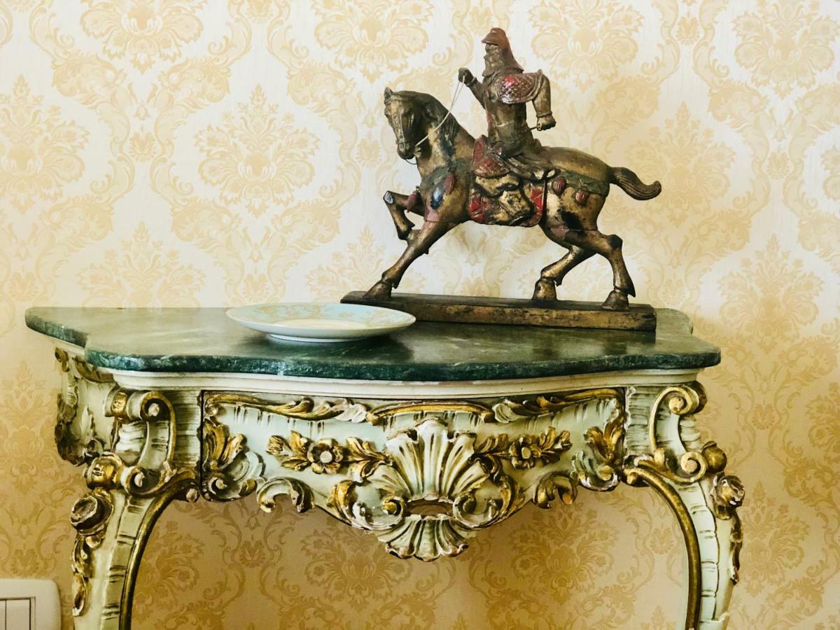 Dimora Umberto Bed & Breakfast Catania Bagian luar foto